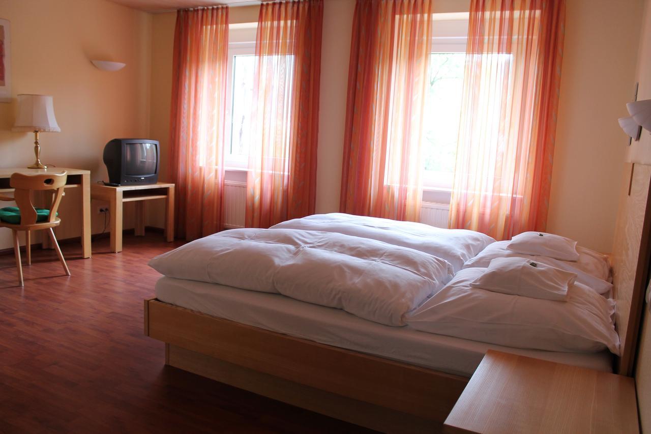 Hotel Bad Bruckhaus Gurtweil Pokoj fotografie